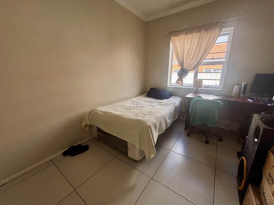 To Let 3 Bedroom Property for Rent in Marinda Park Western Cape